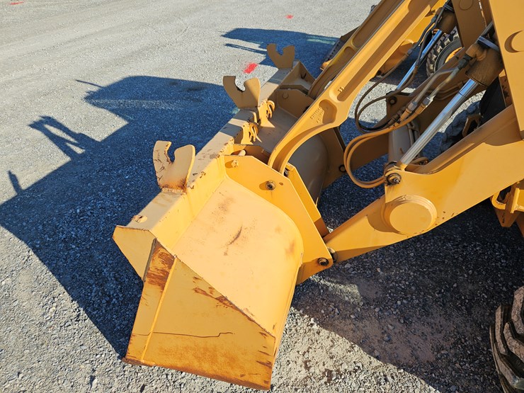 2007-case-570m-xt-image-5