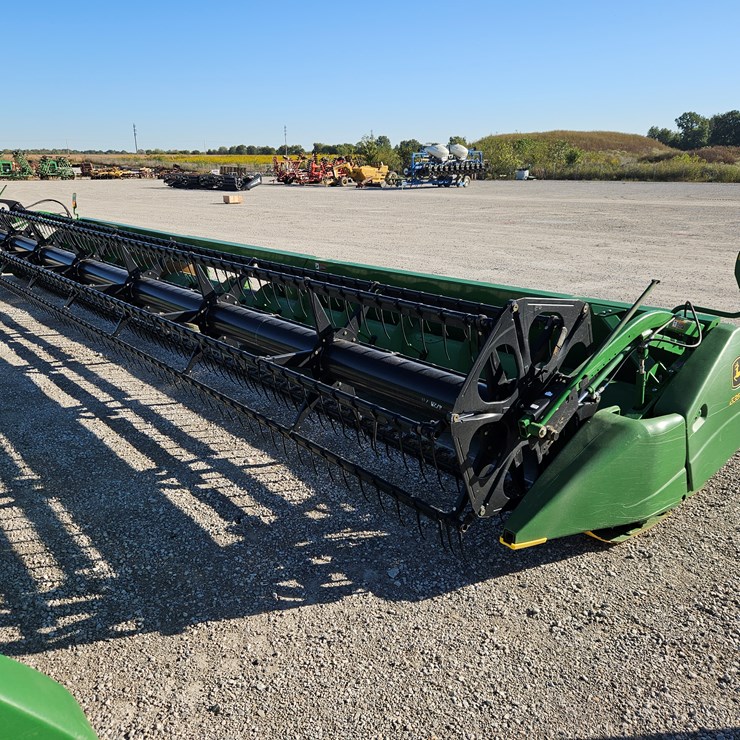 2010 JOHN DEERE 635F