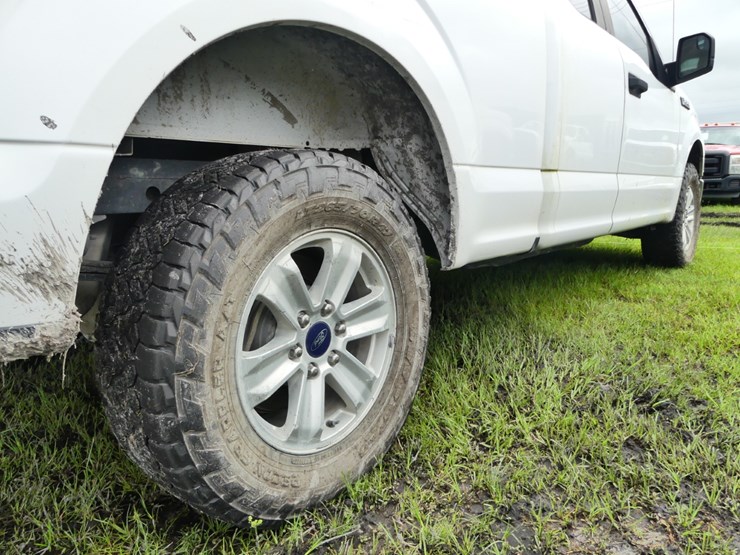 2017-ford-f150-xl-image-6
