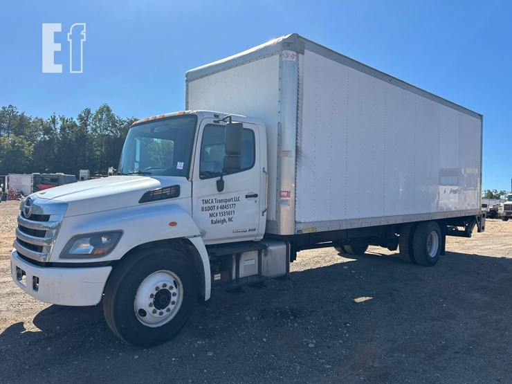 2019-hino-268-image-2