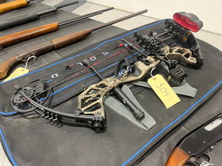 blackout-zntrigue-xs-compound-bow-image-2