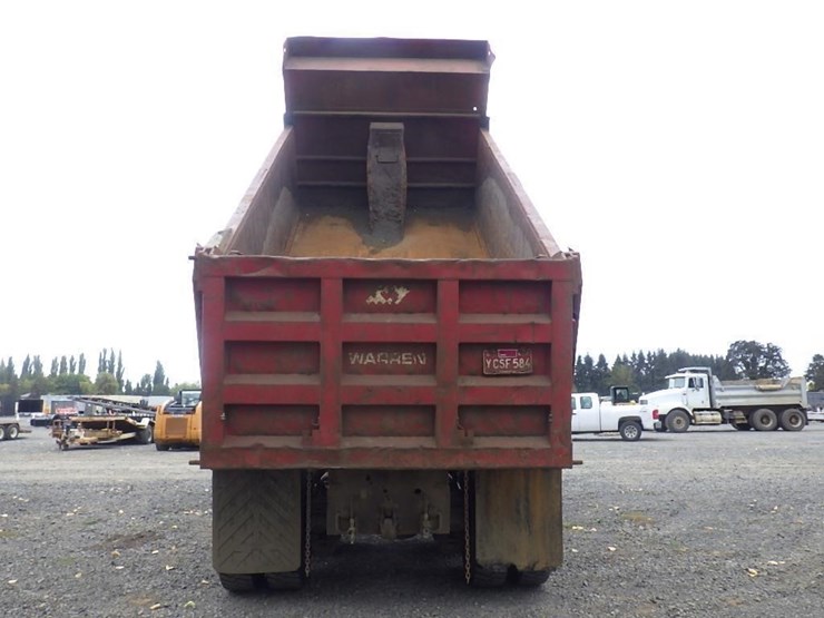 2005-mack-cv713-granite-15'-3-axle-dump-truck-image-12