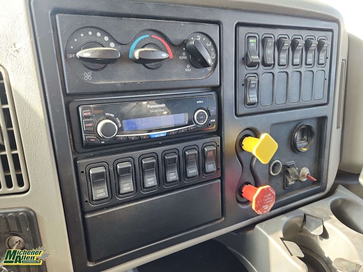 2016-international-workstar-7600-image-11