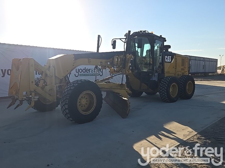 2016-caterpillar-140m3-image-1