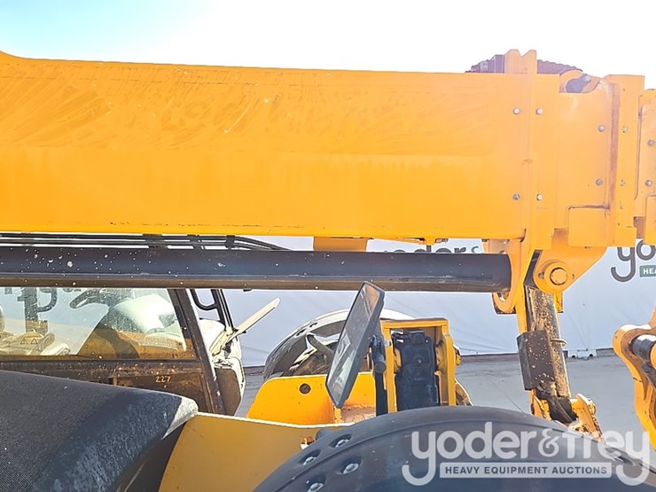 2016-jcb-510-56-image-22