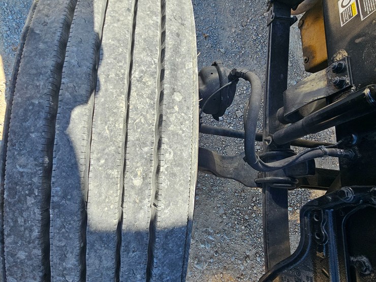 2013-peterbilt-389-image-55