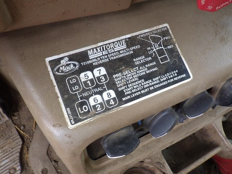 2005-mack-cv713-granite-15'-3-axle-dump-truck-image-34