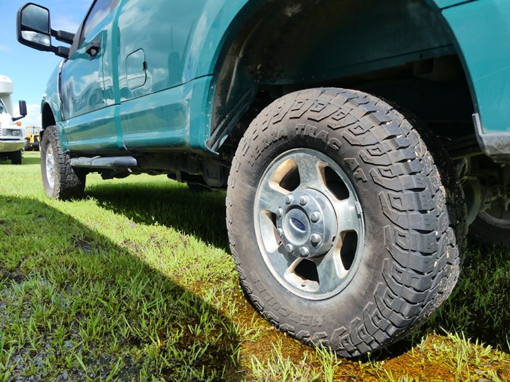 2019-ford-f250-xl-image-6