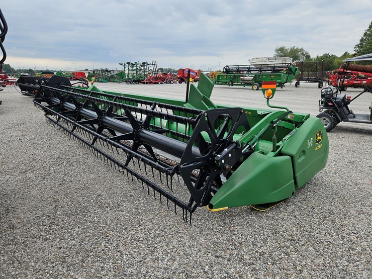 2012-john-deere-625f-image-13