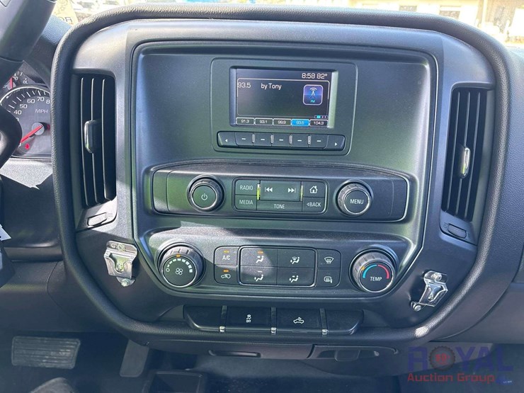 2017-chevrolet-silverado-1500-image-11