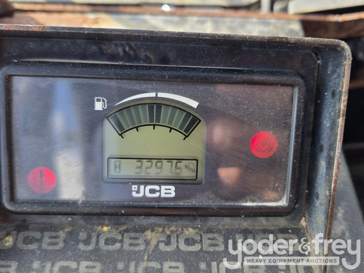 2017-jcb-930-image-55