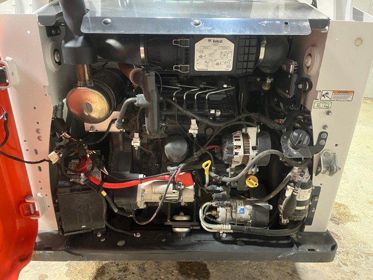 2023-bobcat-s650-image-13