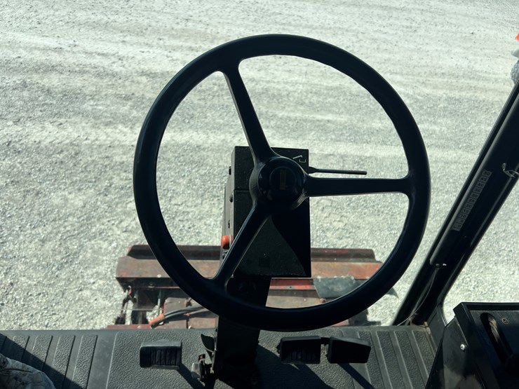 1990-case-ih-1660-image-9