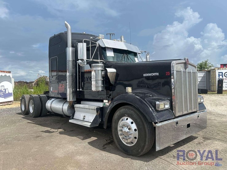 2005-kenworth-w900-image-2