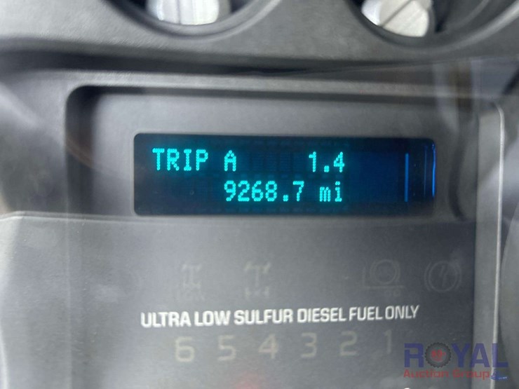2017-ford-f650-image-11