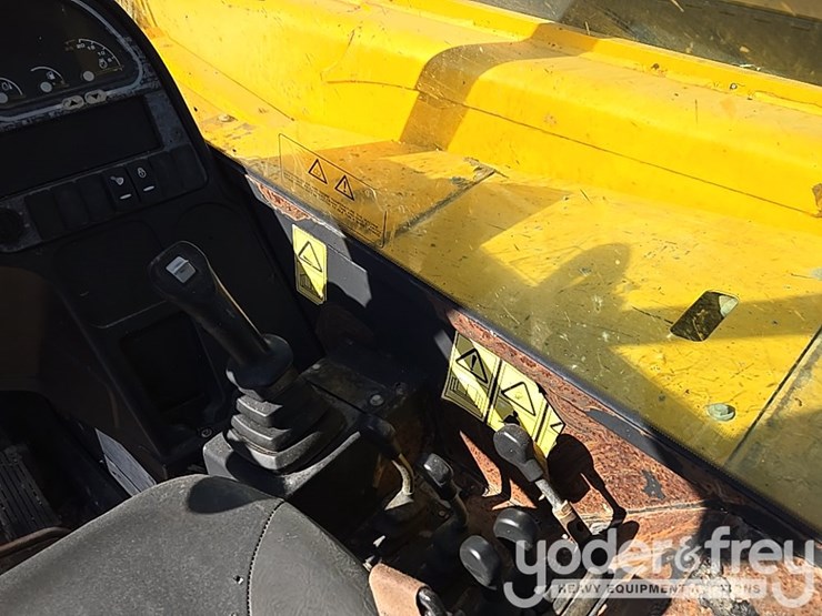2016-jcb-510-56-image-45