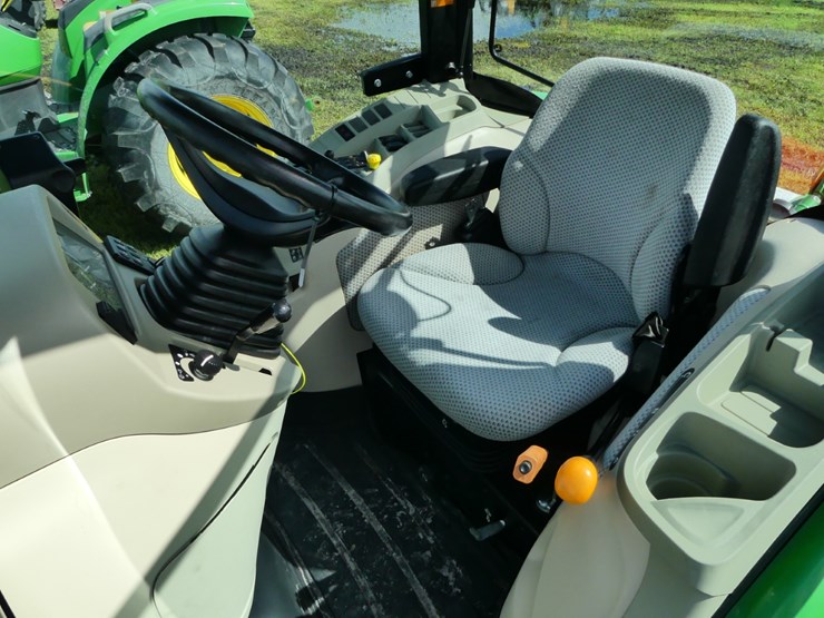 john-deere-4066r-image-11