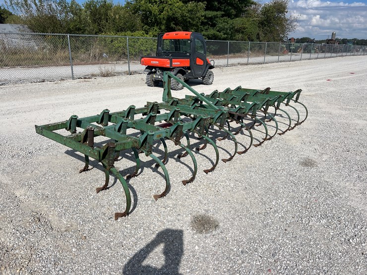john-deere-1100-image-3