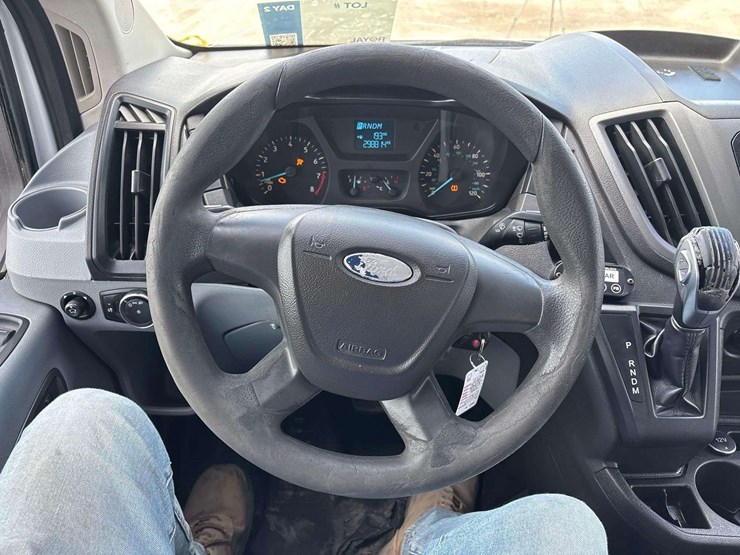 2015-ford-transit-image-11