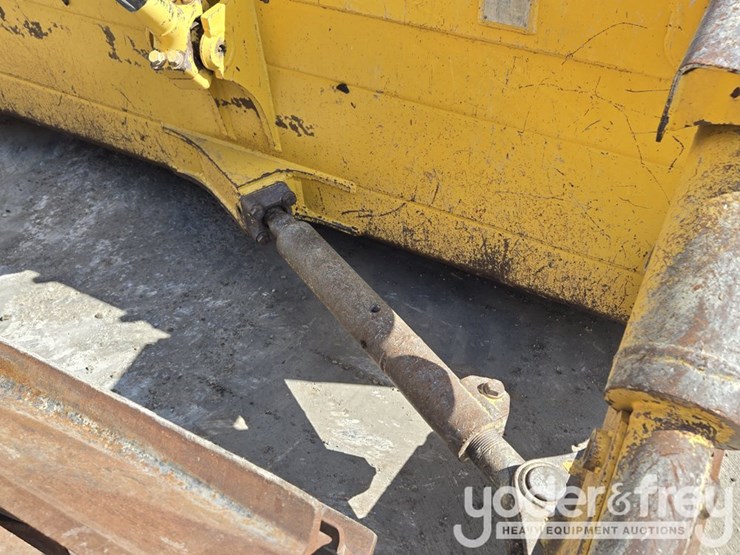 2022-komatsu-d65px-18-image-32
