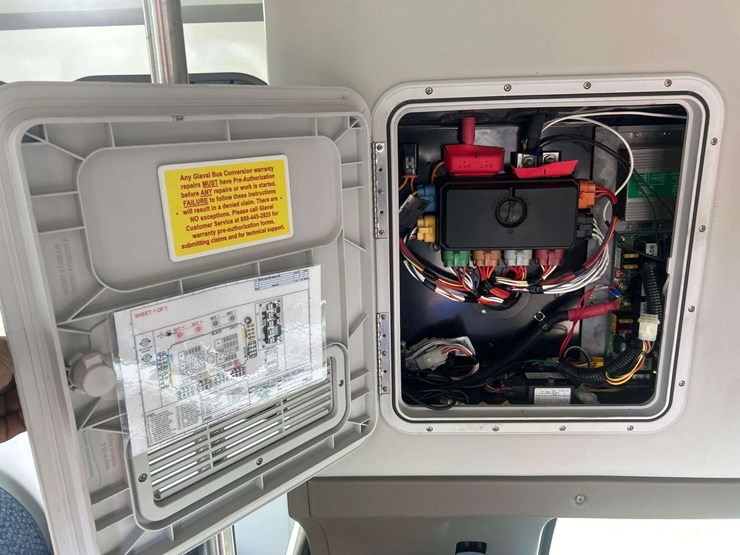 2016-ford-f550-image-29