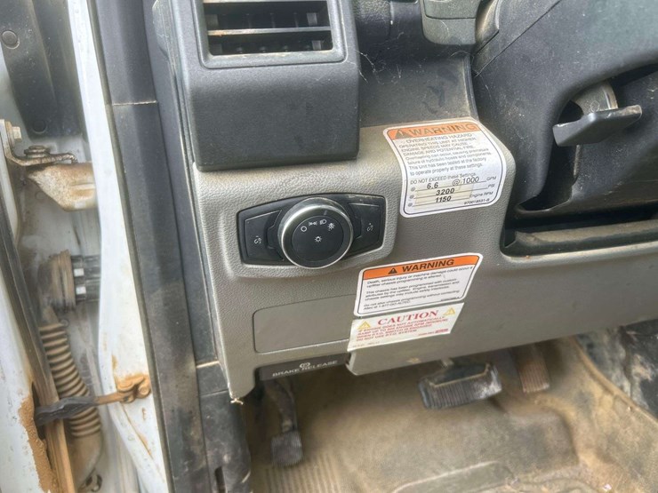 2017-ford-f550-image-11