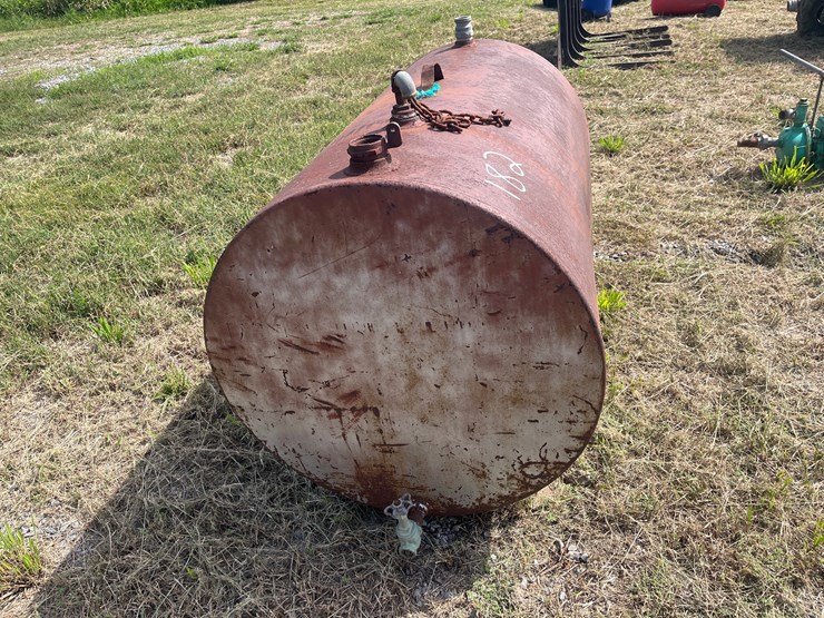 #182-•-metal-fuel-tank-on-skids-image-2