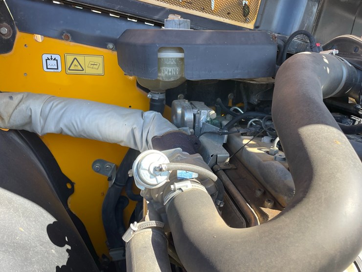 2017-jcb-507-42-image-31