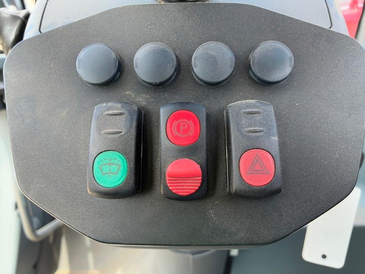 2022-magni-th5.15-telehandler-image-22