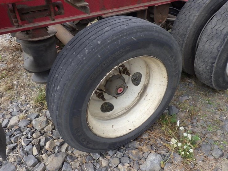 52'-4-axle-flatbed-trailer-image-17