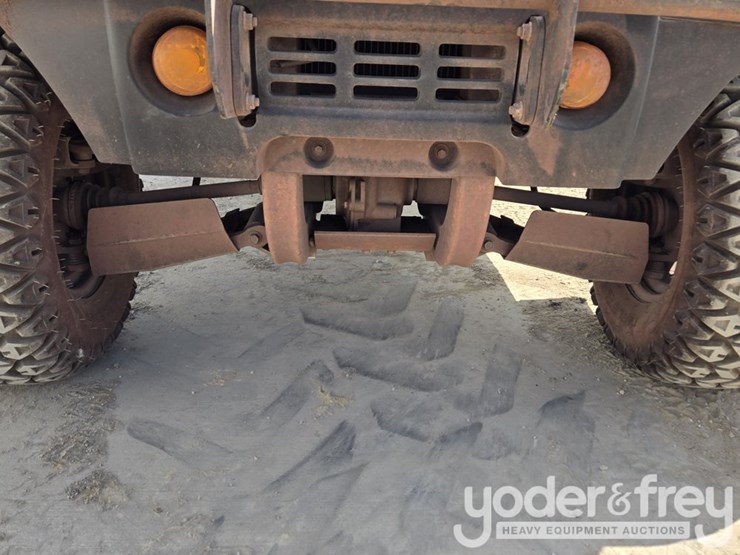 2018-club-car-carryall-1700-image-10