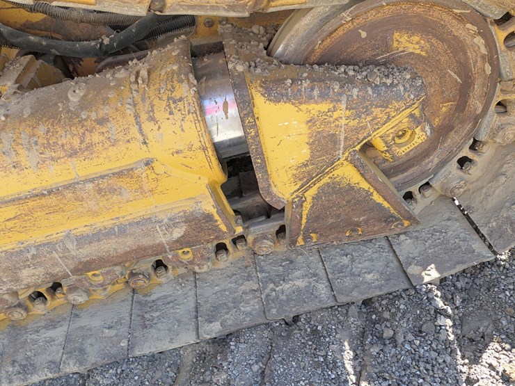 2004-caterpillar-d5n-image-24