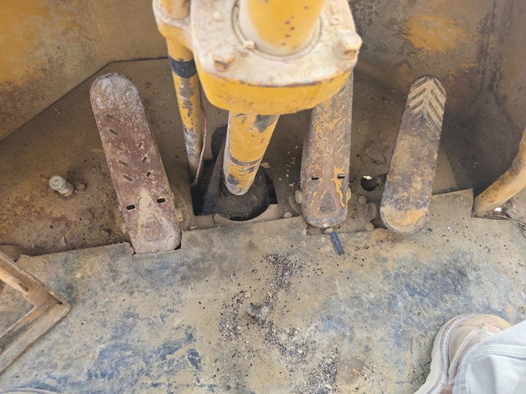 caterpillar-966b-image-91