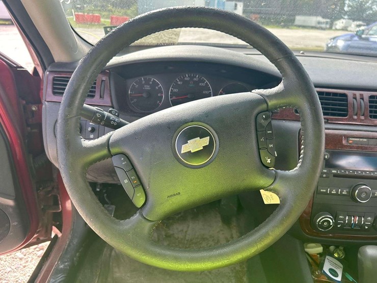 2008-chevrolet-impala-lt-sedan-image-12