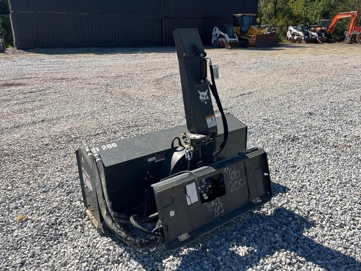 2019-bobcat-66"-sb200-snowblower-image-6