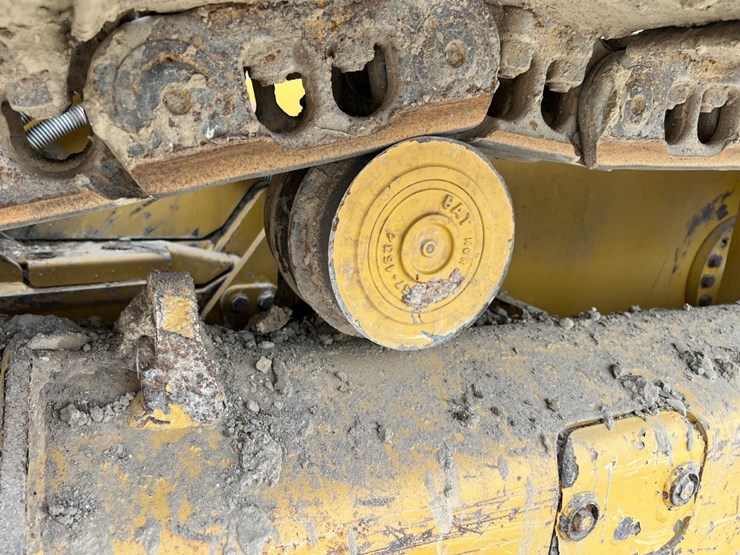 2021-caterpillar-d4-image-15
