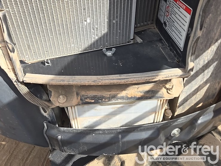 2022-yanmar-vio35-6a-image-51