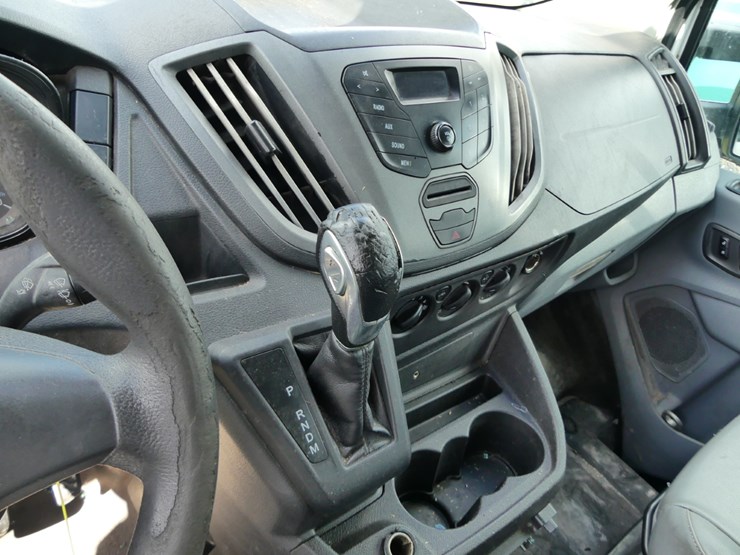 2017-ford-transit-image-13