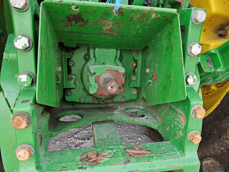 2014-john-deere-8345r-image-16