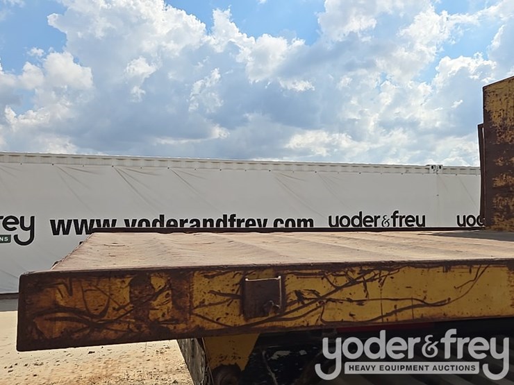 2012-morooka-mst2200-image-30