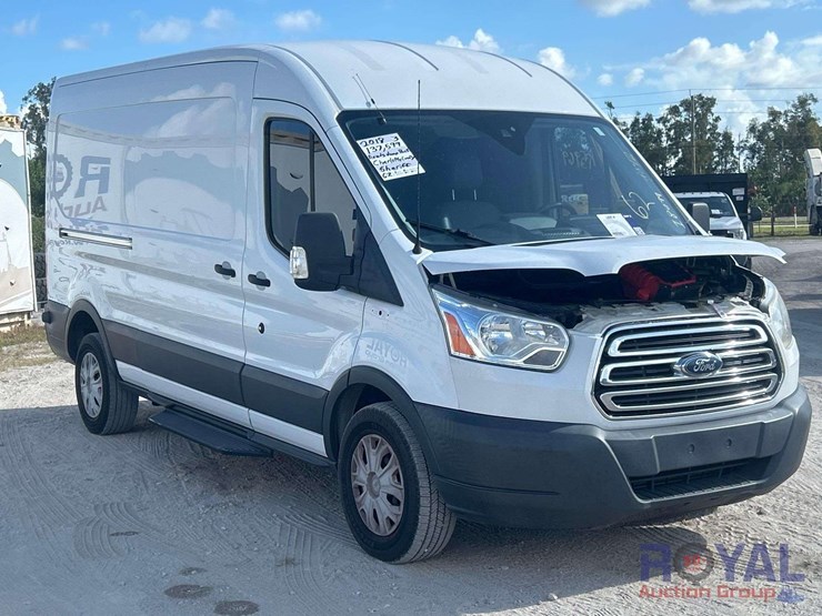 2018-ford-transit-image-2