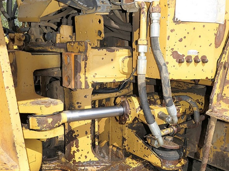 1994-caterpillar-d400d-image-24