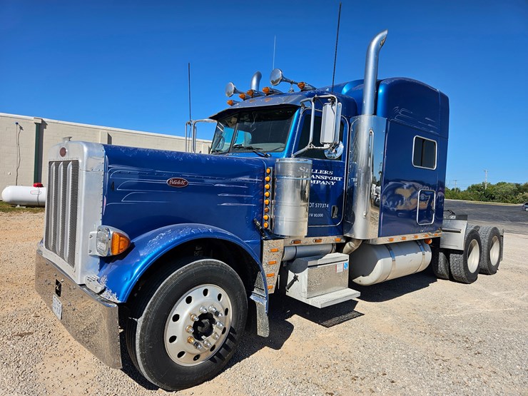 2007-peterbilt-379-image-2