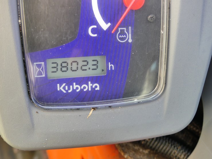 2021-kubota-ssv75-image-14