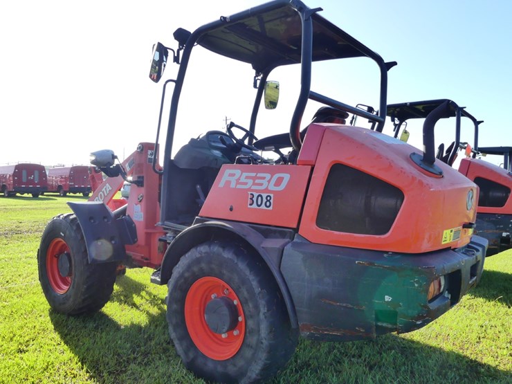 2020-kubota-r530-image-4