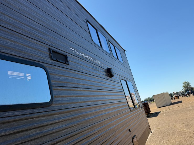 #6895-•-2024-forrest-river-timberwolf-mini-loft-camper-image-86