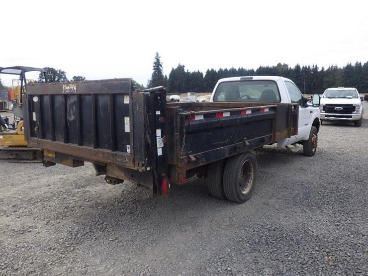 2004-ford-f550-image-3