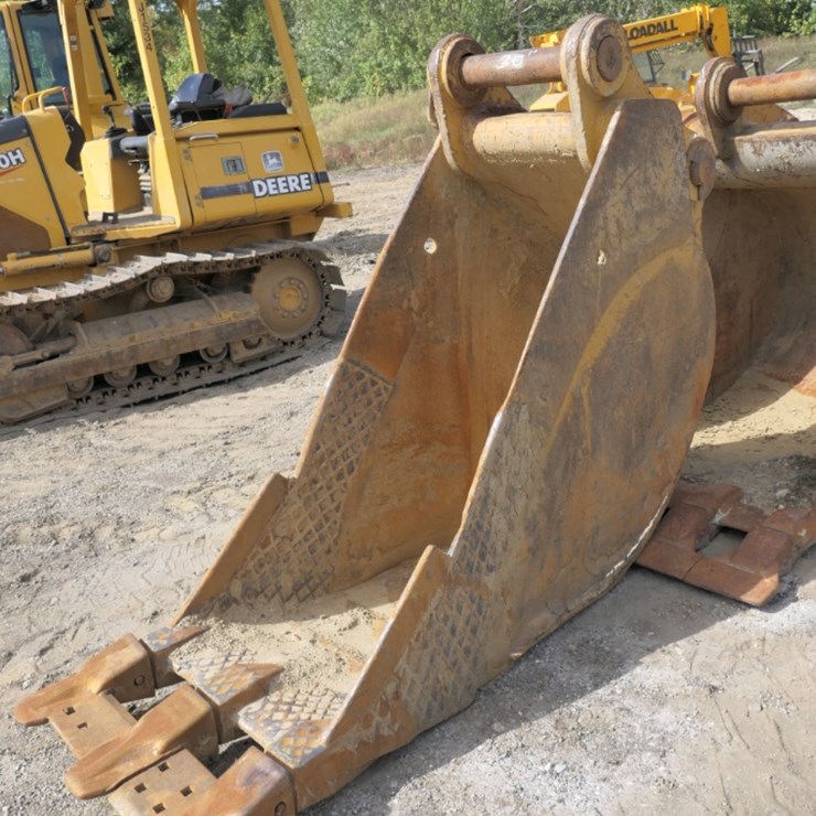 CATERPILLAR 235