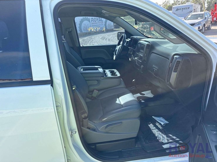 2017-chevrolet-silverado-1500-image-27