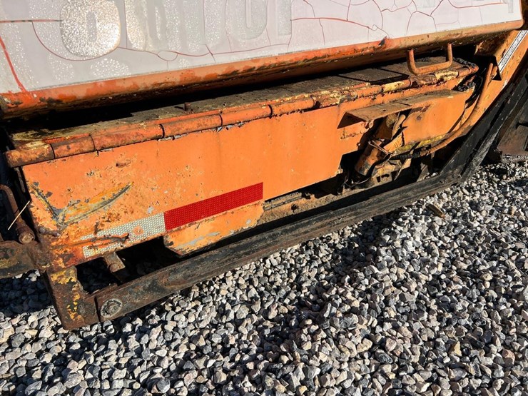 leeboy-8000t-paver-image-10